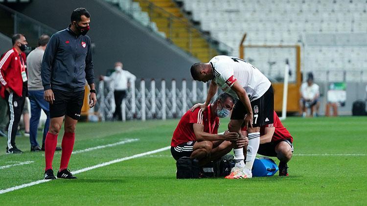 Son Dakika | Beşiktaş-Kasımpaşa maçında Burak Yılmaz ve Gökhan Gönül sakatlandı