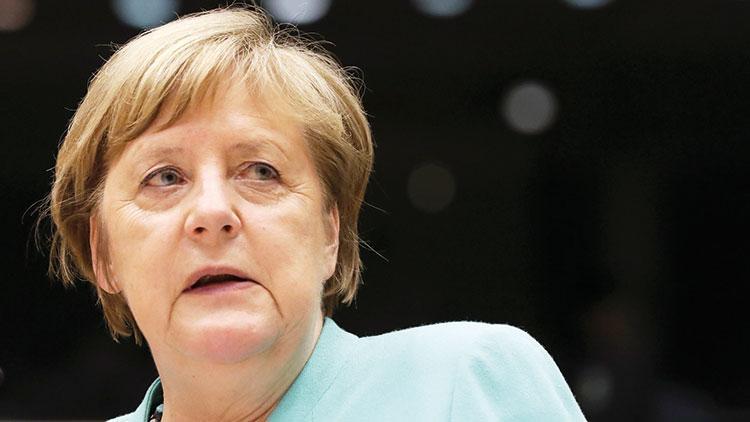 Merkel’in ekibinde Mısır ajanı çıktı
