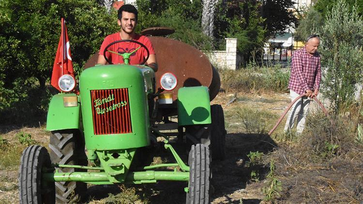 Dede yadigarı 70 yıllık traktörü çürümekten kurtardı