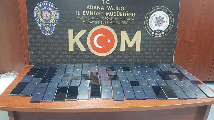 Adana’da, 450 bin liralık kaçak cep telefonu ele geçirildi