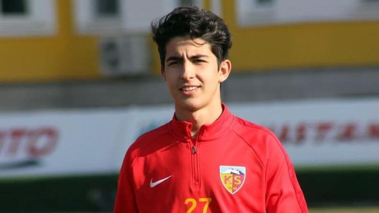 Kayserisporun genç futbolcusu Mehmet Eray Özbek: Beşiktaş benimle ilgileniyor