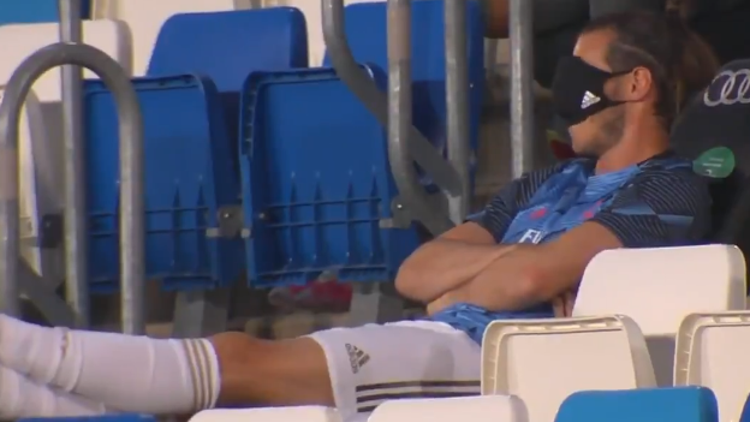 Real Madridde tepki çeken görüntü Gareth Bale maç sırasında uyudu
