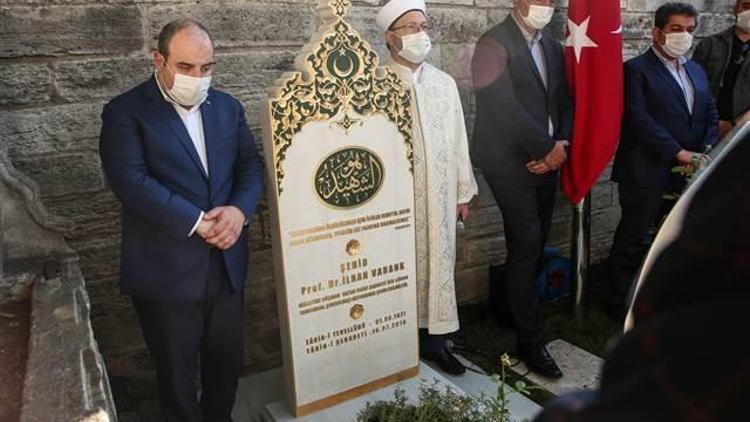 15 Temmuz şehidi İlhan Varank kabri başında anıldı