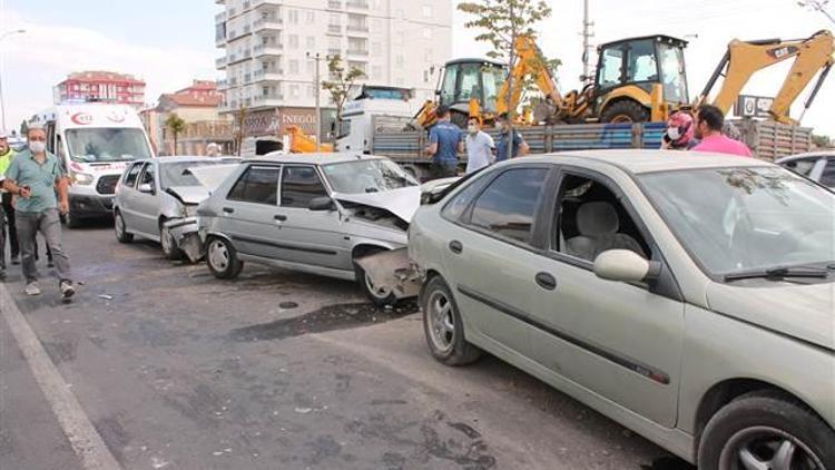 Aksarayda zincirleme trafik kazası 9 kişi yaralandı