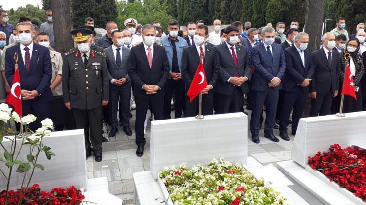 Edirnekapıdaki 15 Temmuz Demokrasi Şehitliğinde anma töreni