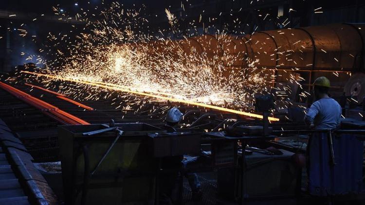 Çelik üreticileri ithalata getirilen ek verginin kalıcı olmasını talep ediyor