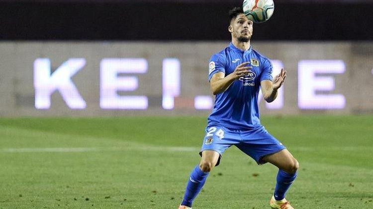 7 futbolcuda Kovid-19 çıktı, Deportivonun maçı ertelendi