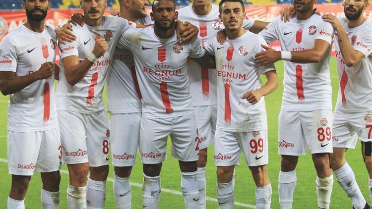 Antalyaspor, dış saha maçlarını rekorla tamamladı