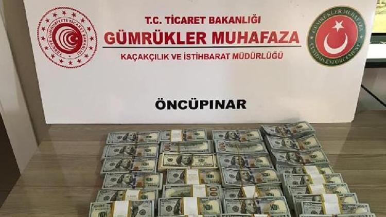 Suriye sınırında 300 bin dolar ele geçirildi