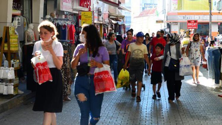 Adanada bayram öncesi çarşıda yoğunluk arttı