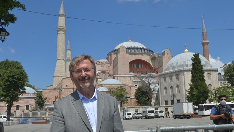 Ayasofyada kayıp eserler var iddialarına İstanbul Kültür ve Turizm Müdüründen yanıt