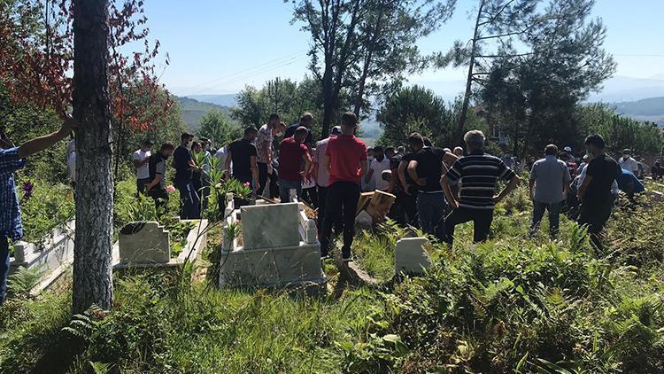 Öldürülüp gömülen 2 inşaat işçisi, toprağa verildi