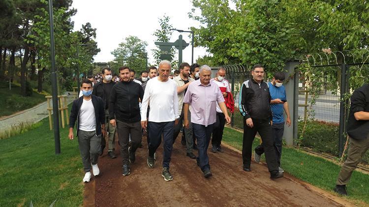 Binali Yıldırım: Ayasofyanın tekrar ibadete açılması bütün İslam alemi için önemli bir karar