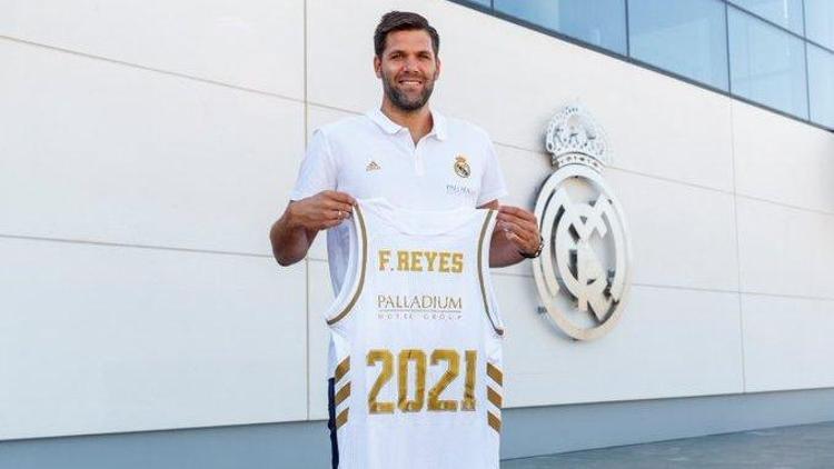 40 yaşındaki Felipe Reyes, 1 yıl daha Real Madridle devam edecek