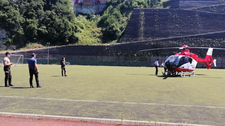 Ambulans helikopter parmağında kısmi kopma meydana gelen madenci için havalandı