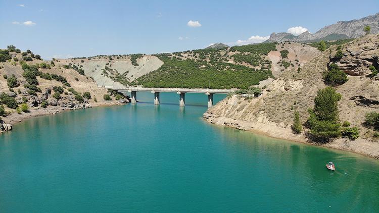 Gülistan, kodu düşürülen barajda aranmaya devam ediyor