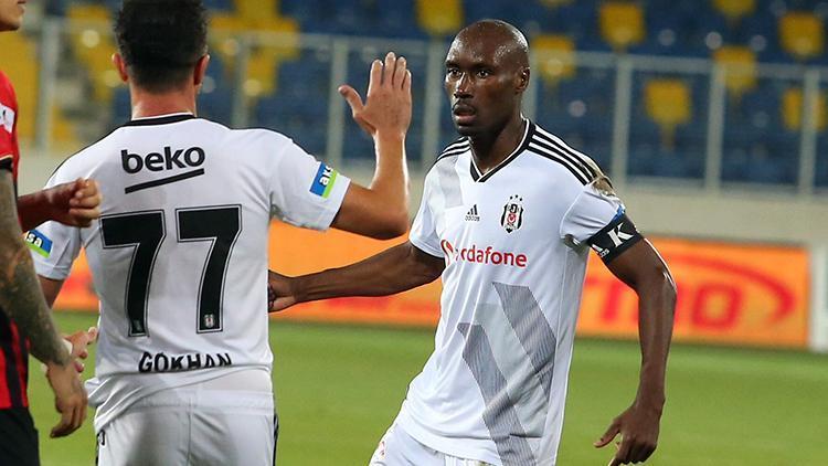 Son Dakika | Beşiktaşta Atiba Hutchinsondan yeni sözleşme açıklaması