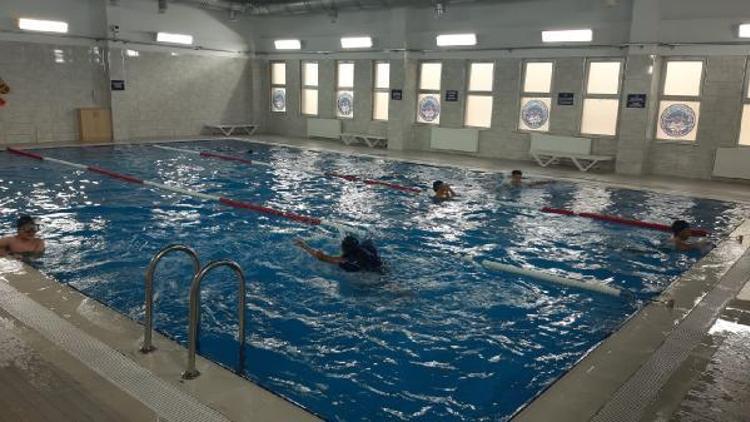 Büyükşehir Belediyesi, havuzlarda hijyen çalışmalarını sürdürüyor