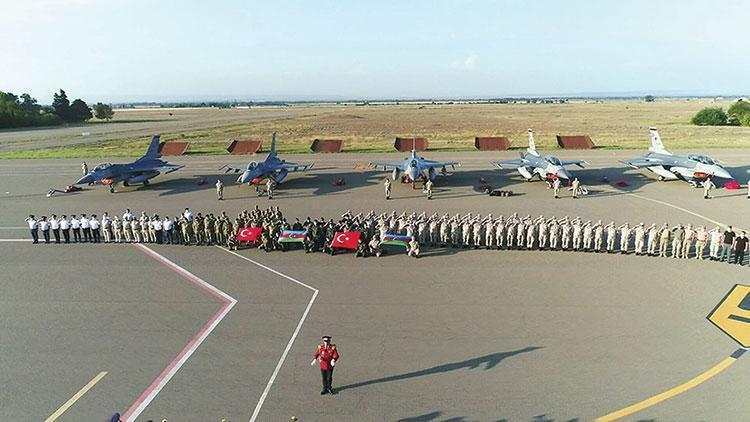 F-16’lar Azeri semalarında