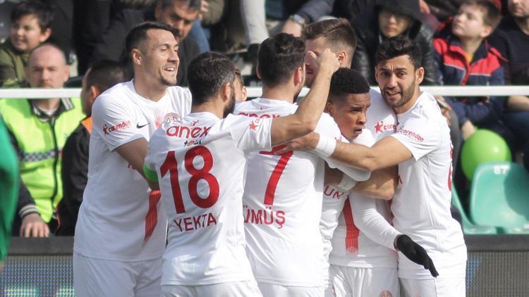 Antalyaspor kulüp rekoruyla sezonu tamamladı