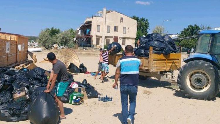 Saros Körfezindeki tatil beldelerinden 100 kamyon çöp toplandı