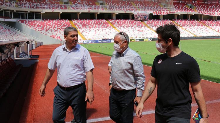 UEFA yetkilileri Sivas Yeni 4 Eylül Stadyumu’nu denetledi