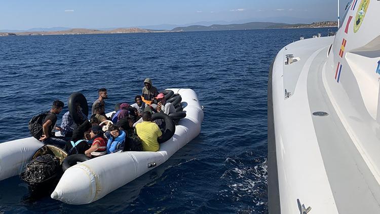 Yunanistanın ölüme terk ettiği 32 kaçak göçmen kurtarıldı