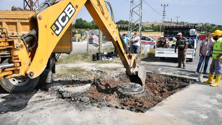 Gölbaşı’nda ana isale hattı yenileniyor