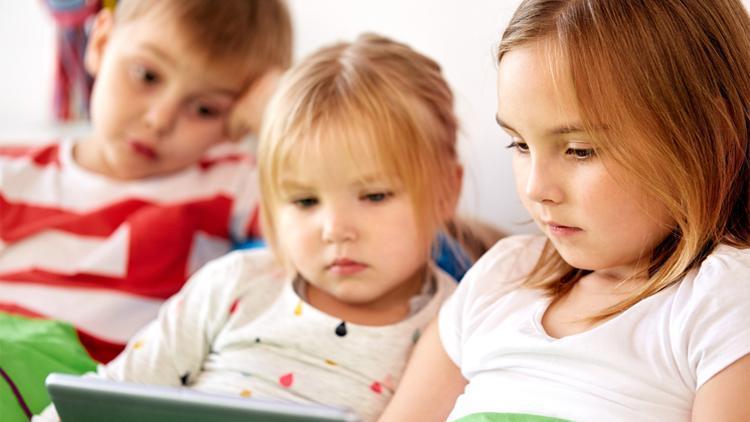 Dijital cihazlar çocuklarda göz problemlerini tetikliyor