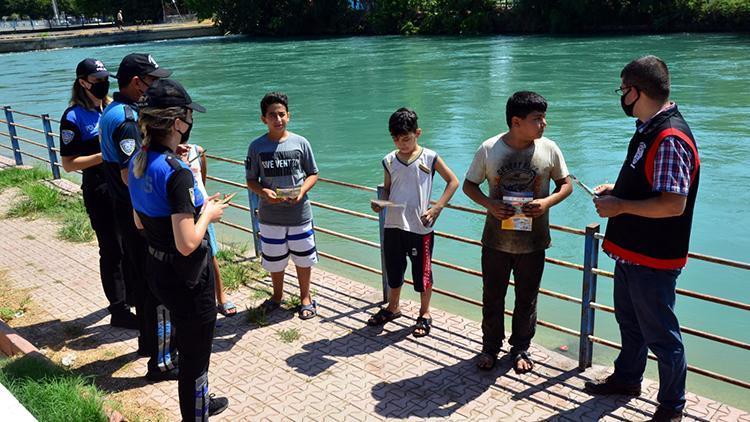 Adana’da polisten boğulmalara karşı broşürlü uyarı