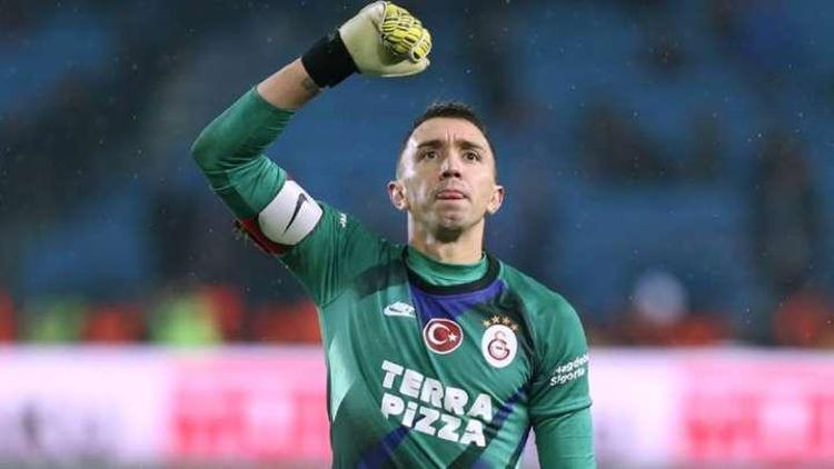 Son Dakika Transfer Haberi | Galatasarayda Muslera yerine kaleye son iki aday
