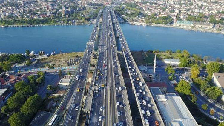 Haliç Köprüsündeki ikinci etap çalışmaları trafiği kilitledi