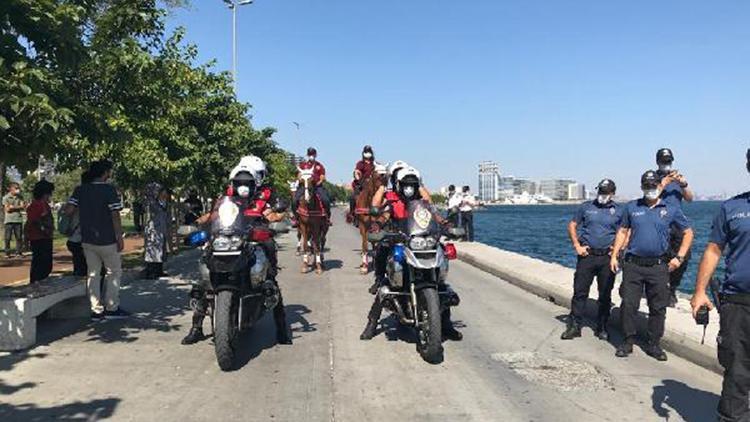 Bakırköy Sahilinde atlı ve motosikletli koronavirüs denetimi