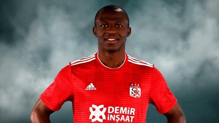 Arouna Kone 1 yıl daha Sivasspor’da