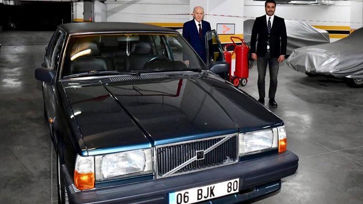 MHP Genel Başkanı Bahçeli, BJK plakalı aracını hediye etti