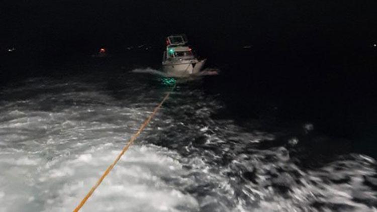 Sedef Adası açıklarında sürüklenen teknedeki 3 kişi kurtarıldı
