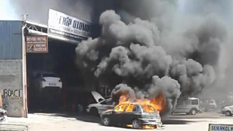 Tamire bırakılan otomobil, alev alev yandı