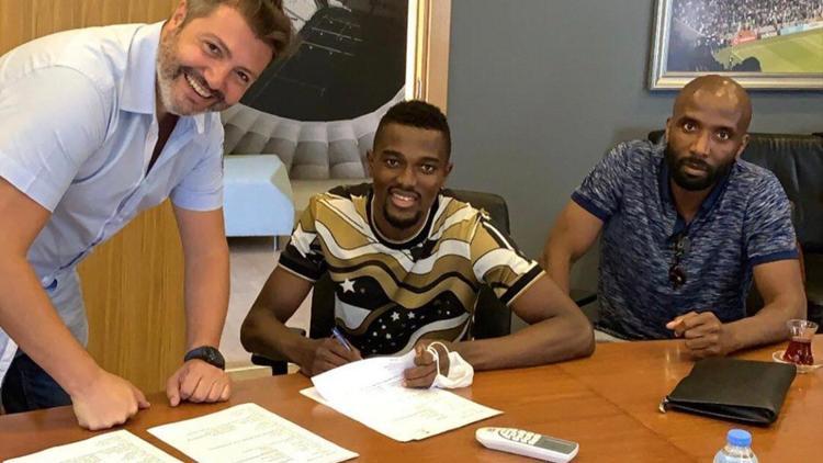 Son dakika | Beşiktaş, Bernard Mensah ile sözleşme imzaladı