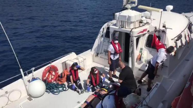 Teknede düşüp yaralanan turist kadına ilk müdahale sahil güvenlikten