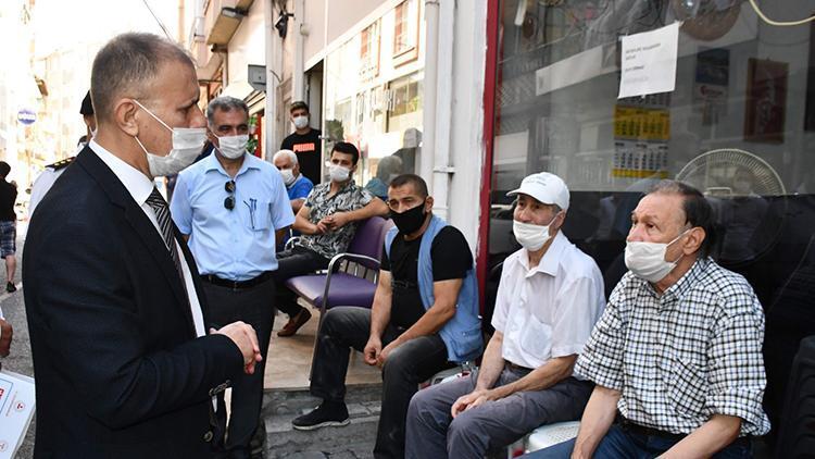 65 yaş üstü, maske takmayan gençleri kaymakama şikayet etti