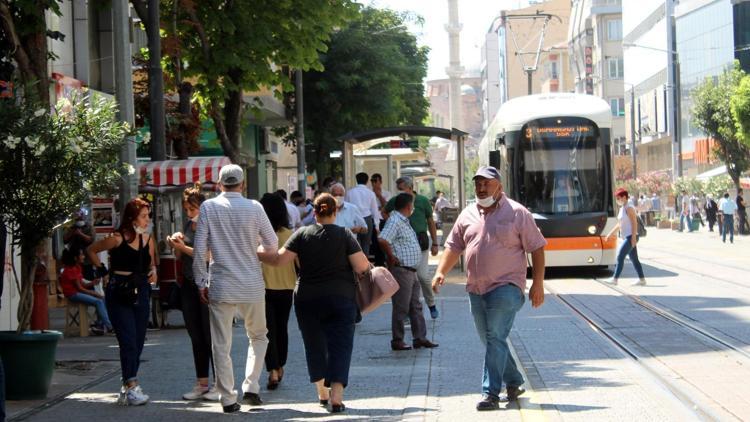 Eskişehirde 65 yaş ve üstü, gençlerden şikayetçi