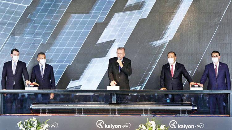 Erdoğan, Türkiye’nin ilk entegre güneş paneli fabrikasının açılışında konuştu: Ekonomide salgın öncesine dönüş