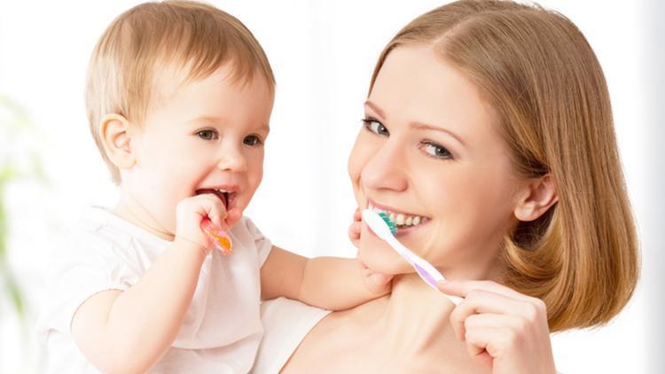 Bebeklerde diş sağlığı için nelere dikkat edilmeli?