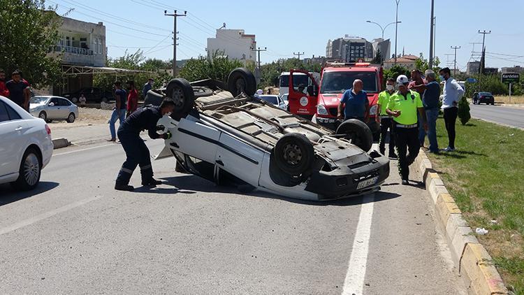 Eşeğe çarpmamak için takla attı