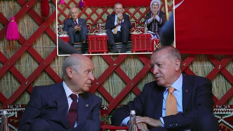 Son dakika haberler... Cumhurbaşkanı Erdoğan Ahlatta... Malazgirt Zaferi paylaşımı