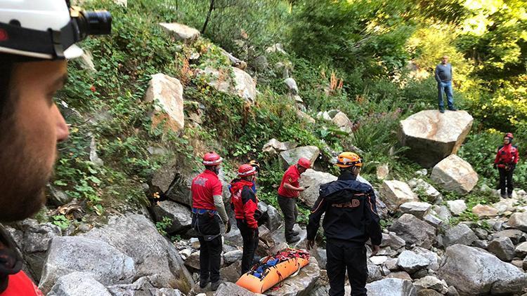 Uludağda yaralanan amatör dağcı ile babası, 17 saatlik kurtarılma sürecini anlattı