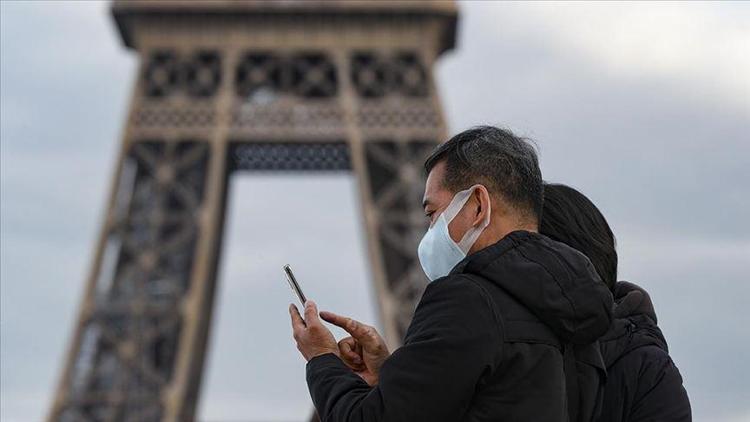 Paris’te yarından itibaren maske takmak zorunlu olacak