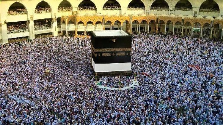 Suudi Arabistandan flaş karar: Kabe yeniden ibadete açılabilir