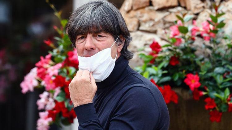 Löw 9 ay sonra futbolcularla buluştu