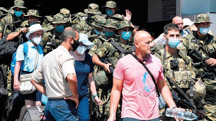 Yunan medyası: O askerler nöbet değişimi için gitti